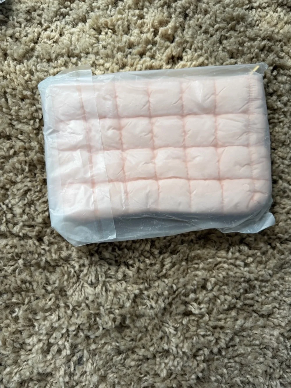New! Pink Puffer Clutch‎ / Make-Up Bag